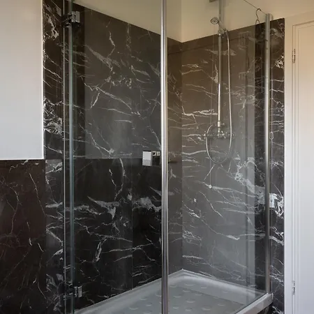 Spazio D'arte Relais 4*